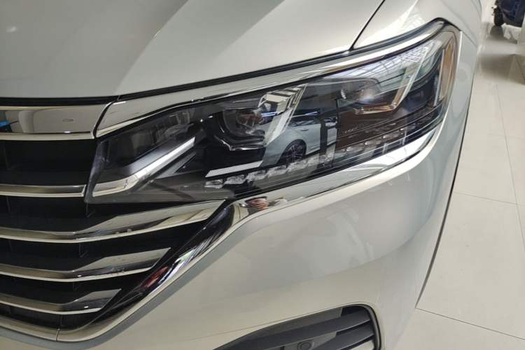 Used Volkswagen Viloran 2020 330TSI Luxury Edition Left Front Headlight