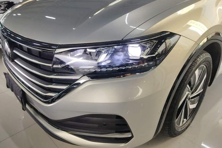 Used Volkswagen Viloran 2020 330TSI Luxury Edition Left Front Headlight