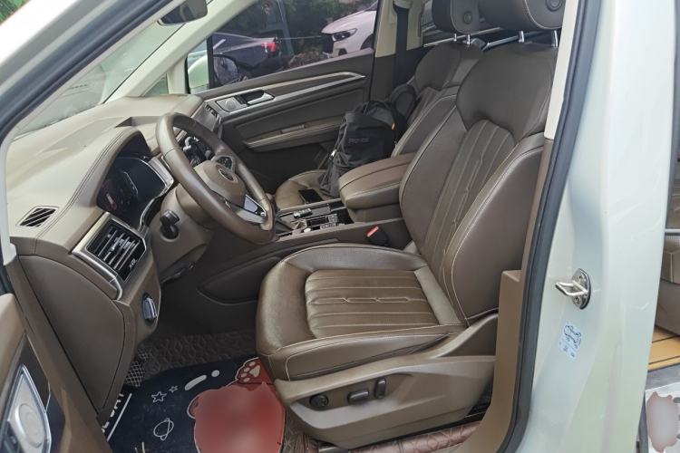 Used Volkswagen Viloran 2020 330TSI Luxury Edition Left Front Seat