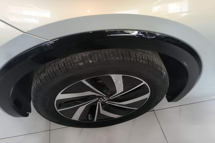 Used Volkswagen Viloran 2020 330TSI Luxury Edition Left Front Wheel Hub