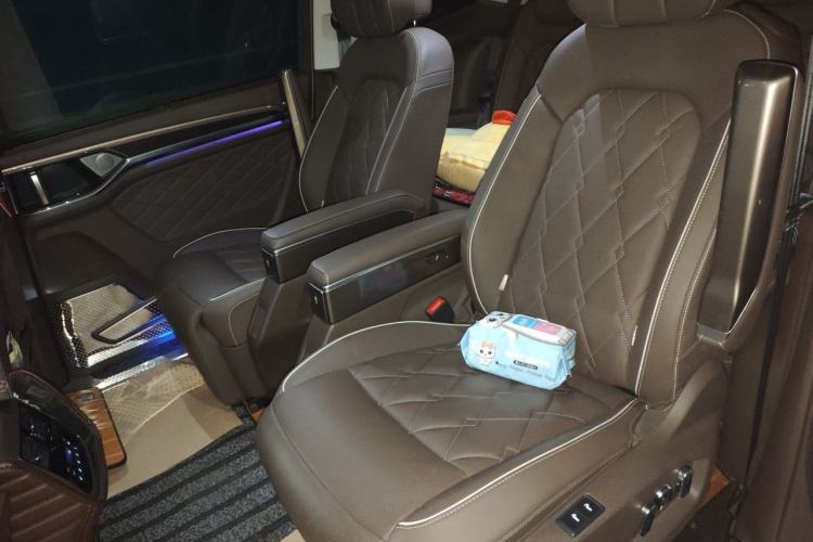 Used Volkswagen Viloran 2020 380TSI Prestige Edition Left Rear Seat