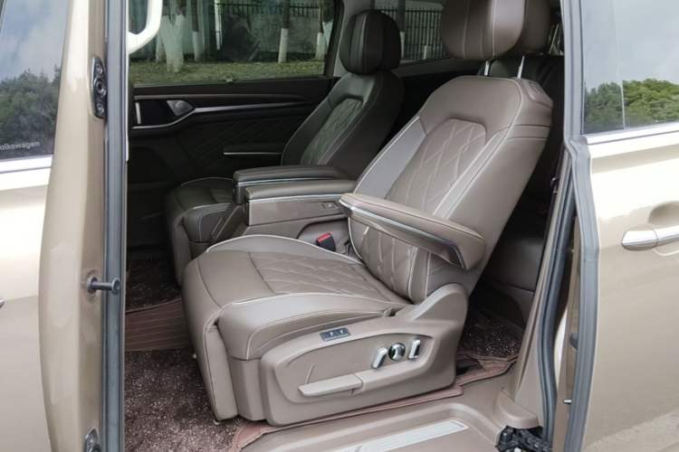 Used Volkswagen Viloran 2020 380TSI Prestige Edition Left Rear Seat