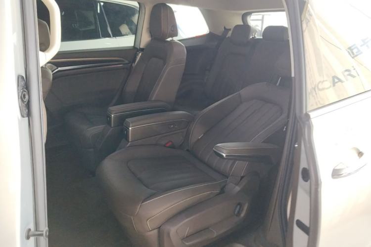 Used Volkswagen Viloran 2020 330TSI Luxury Edition Left Rear Seat