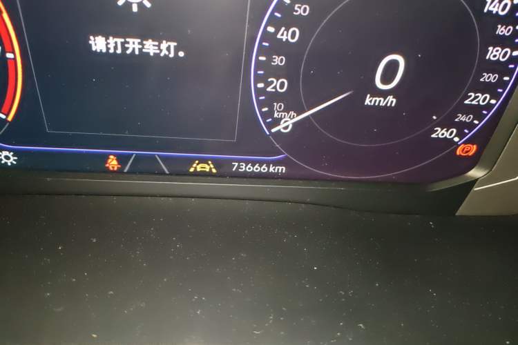 Used Volkswagen Viloran 2020 380TSI Flagship Edition Odometer Close Up