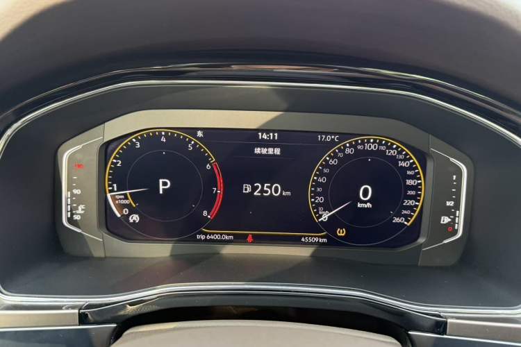 Used Volkswagen Viloran 2020 330TSI Luxury Edition Odometer Close Up