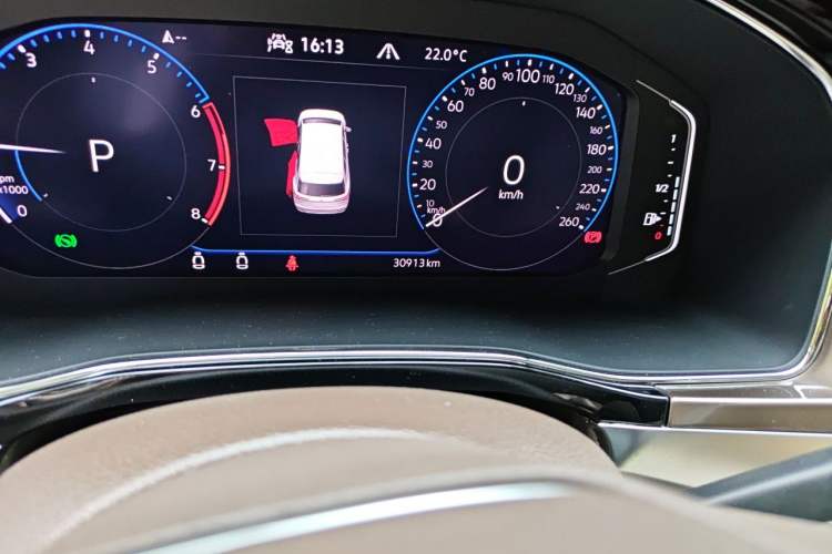 Used Volkswagen Viloran 2020 380TSI Flagship Edition Odometer Close Up