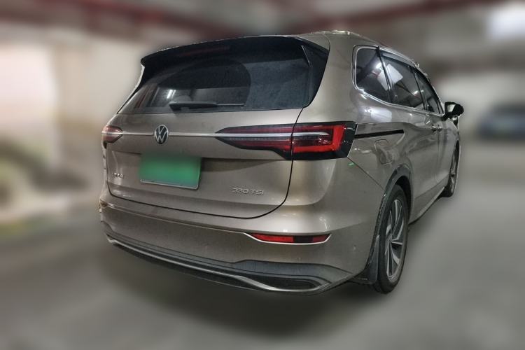 Used Volkswagen Viloran 2020 330TSI Luxury Edition Rear Right 45 Deg