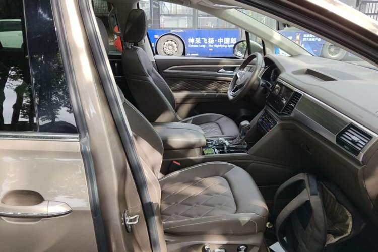 Used Volkswagen Viloran 2020 380TSI Prestige Edition Right Front Seat