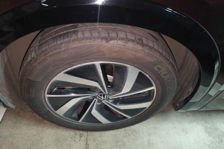Used Volkswagen Viloran 2020 330TSI Luxury Edition Right Front Wheel Hub
