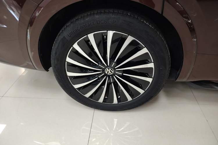 Used Volkswagen Viloran 2020 380TSI Prestige Edition Right Rear Wheel Hub