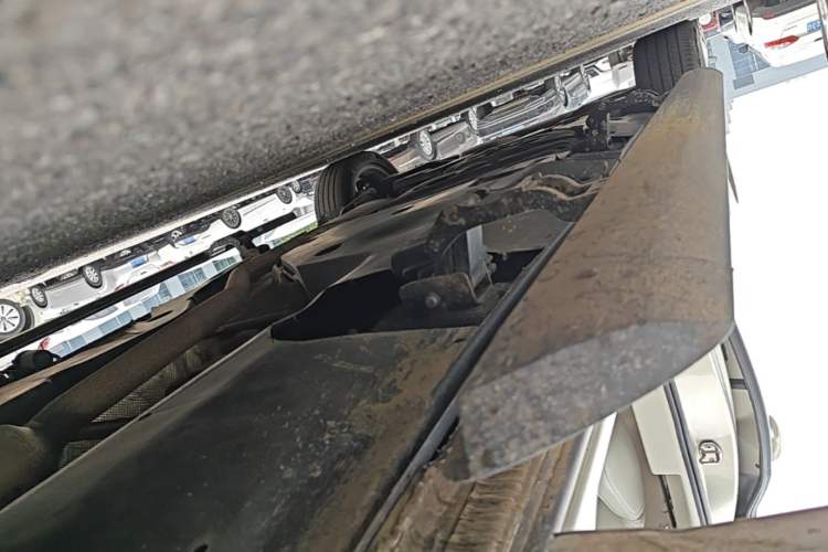 Used Volkswagen Viloran 2020 380TSI Prestige Edition Right Side Sill