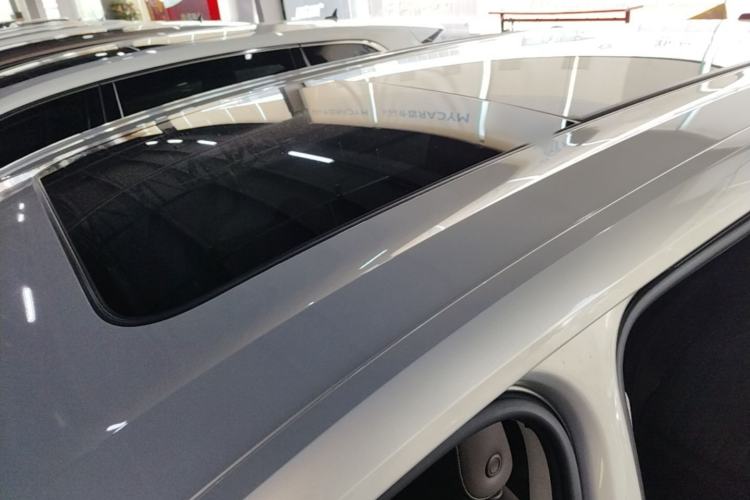Used Volkswagen Viloran 2020 330TSI Luxury Edition Roof