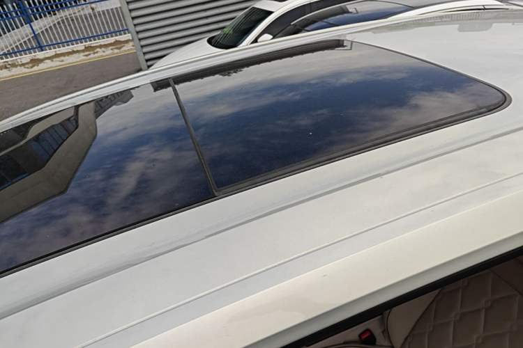 Used Volkswagen Viloran 2020 380TSI Prestige Edition Roof
