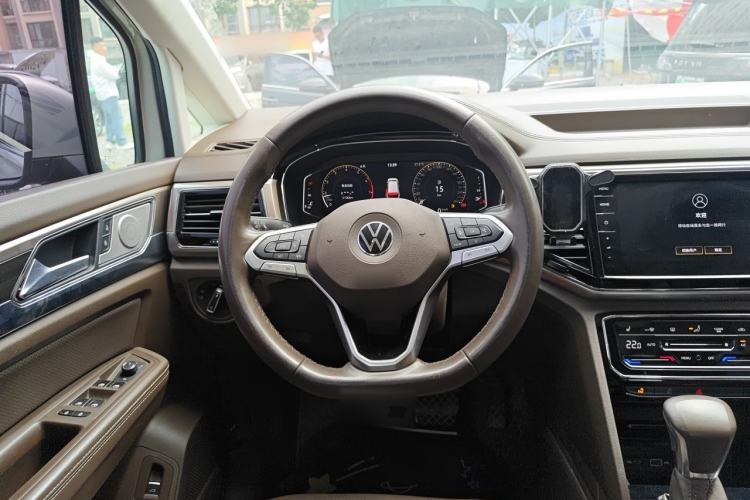Used Volkswagen Viloran 2020 330TSI Luxury Edition Steering Wheel