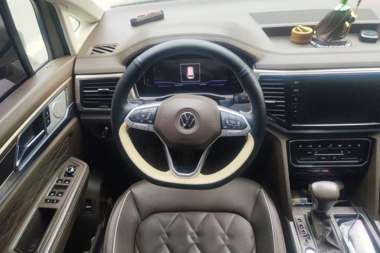 Used Volkswagen Viloran 2020 380TSI Prestige Edition Steering Wheel