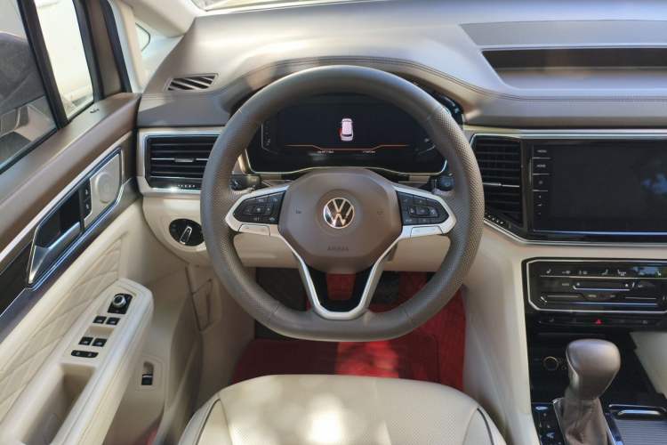Used Volkswagen Viloran 2020 380TSI Prestige Edition Steering Wheel