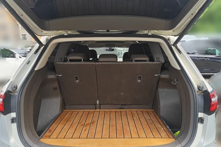 Used Volkswagen Viloran 2020 330TSI Luxury Edition Trunk