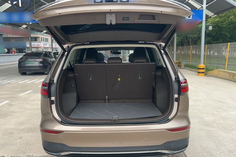 Used Volkswagen Viloran 2020 330TSI Luxury Edition Trunk