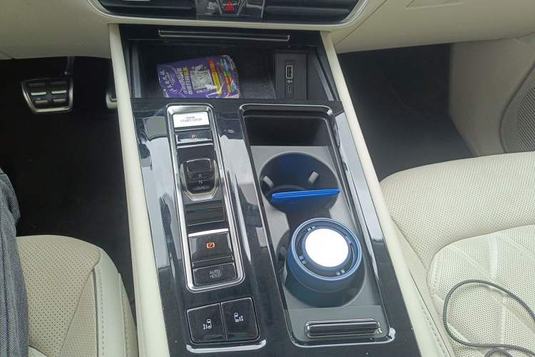 Used Volkswagen Viloran 2020 380TSI Prestige Edition Gear Lever