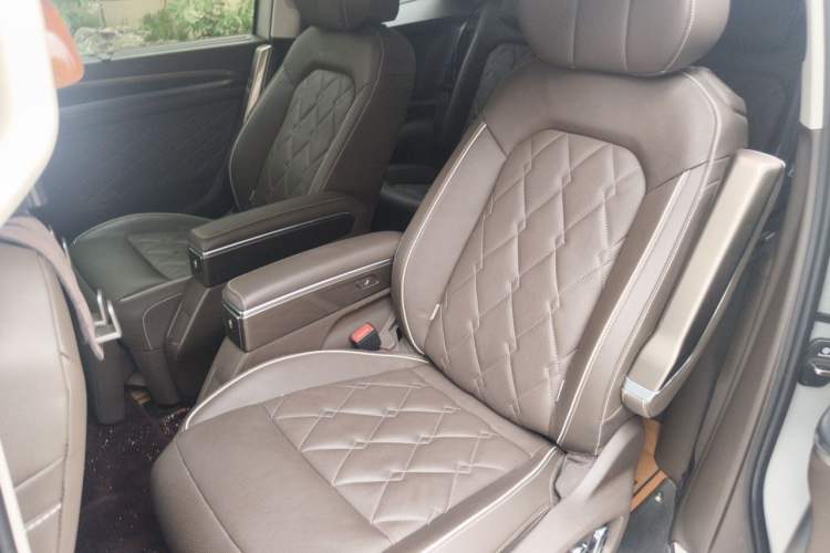 Used Volkswagen Viloran 2020 380TSI Flagship Edition Left Rear Seat