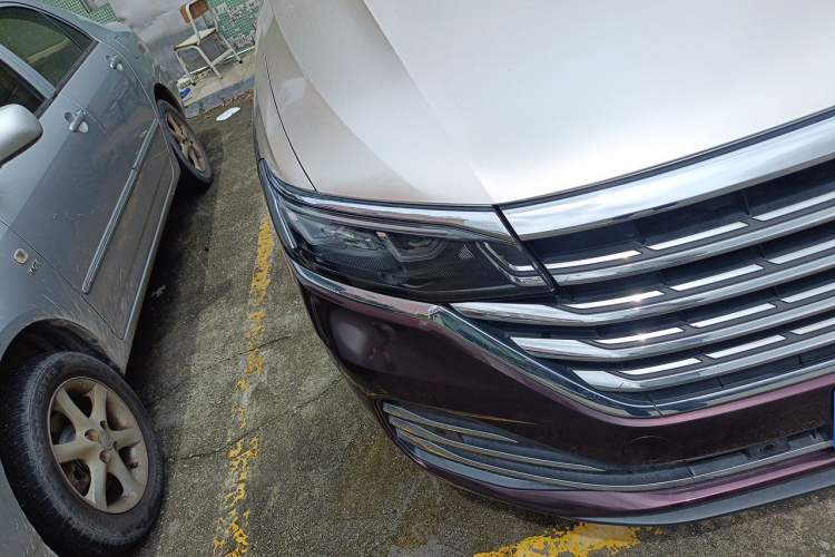 Used Volkswagen Viloran 2020 380TSI Prestige Edition Right Front Headlight