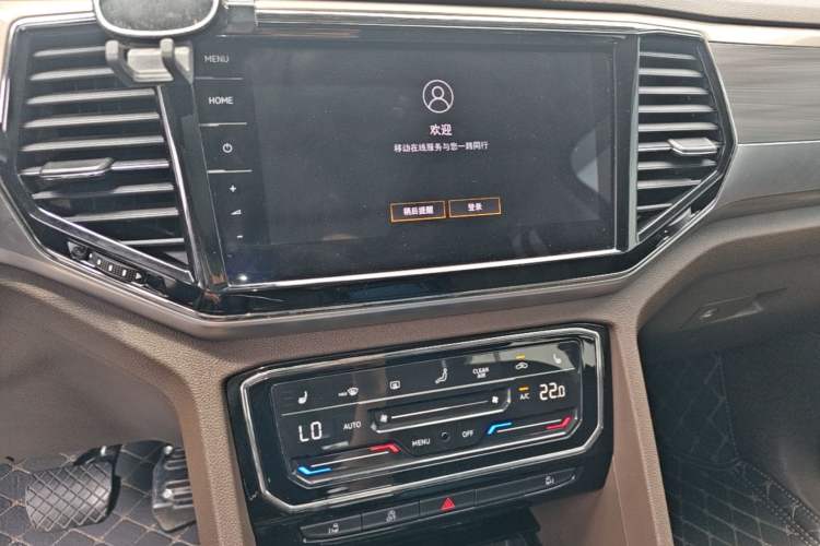 Used Volkswagen Viloran 2020 330TSI Luxury Edition Audio And AC Panel