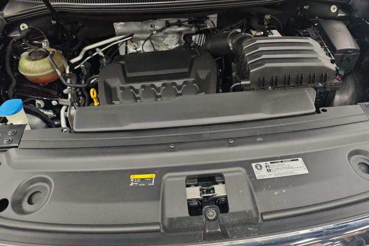 Used Volkswagen Viloran 2020 380TSI Flagship Edition Engine Bay