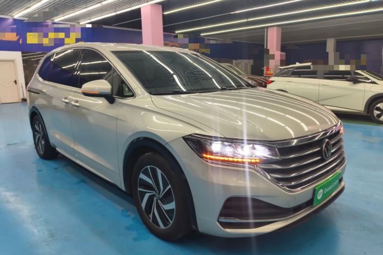 Used Volkswagen Viloran 2020 330TSI Luxury Edition Exterior 1