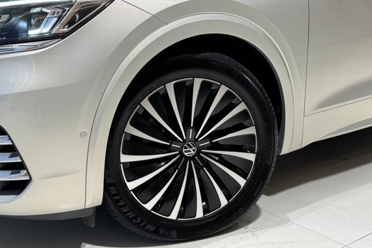 Used Volkswagen Viloran 2020 380TSI Flagship Edition Exterior 4