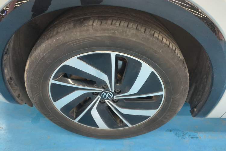 Used Volkswagen Viloran 2020 330TSI Luxury Edition Exterior 6