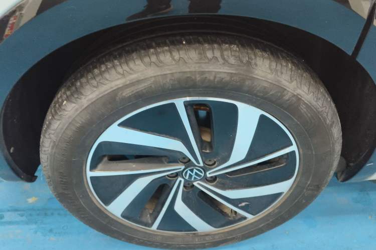 Used Volkswagen Viloran 2020 330TSI Luxury Edition Exterior 7