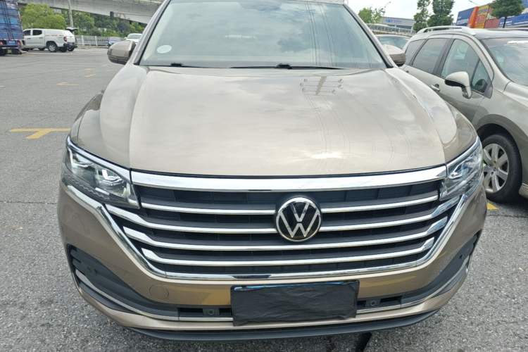Used Volkswagen Viloran 2020 330TSI Luxury Edition Front
