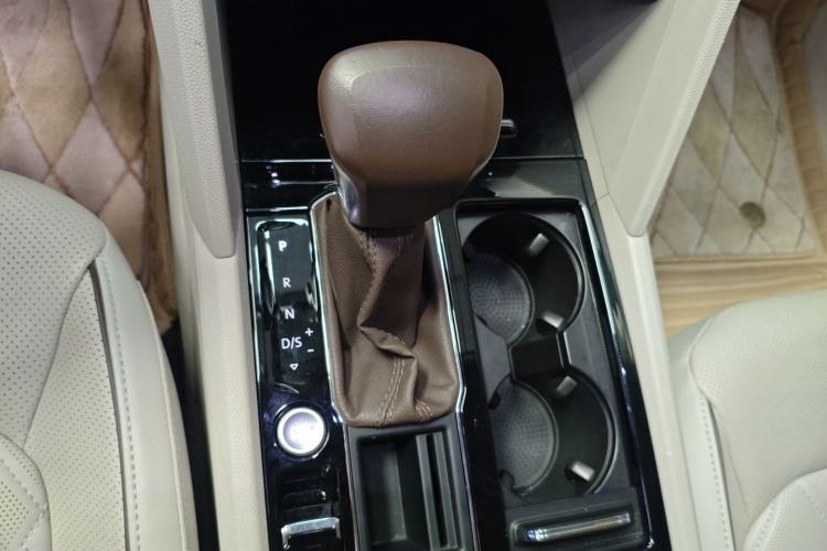 Used Volkswagen Viloran 2020 380TSI Flagship Edition Gear Lever