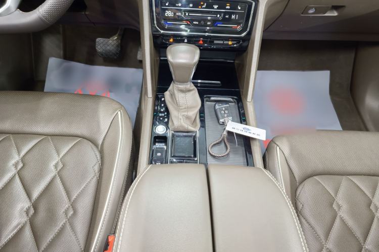 Used Volkswagen Viloran 2020 380TSI Prestige Edition Gear Lever