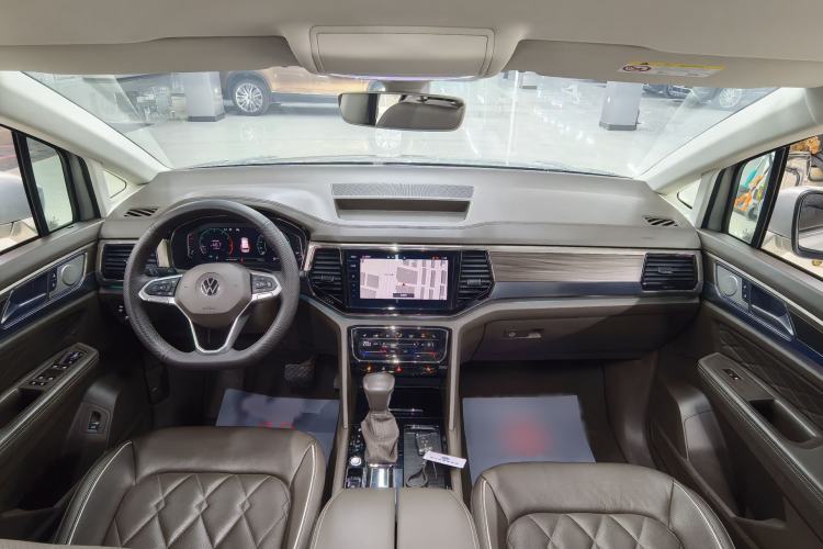 Used Volkswagen Viloran 2020 380TSI Prestige Edition Interior 2