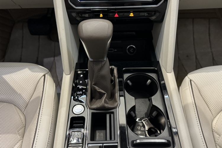 Used Volkswagen Viloran 2020 380TSI Flagship Edition Interior 9