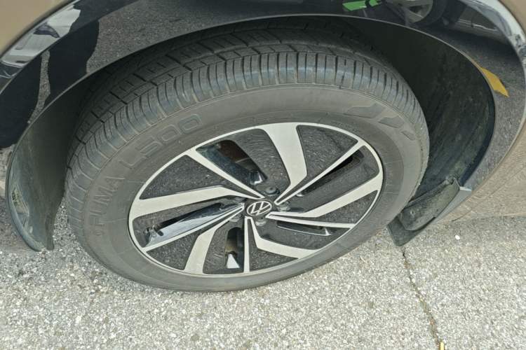 Used Volkswagen Viloran 2020 330TSI Luxury Edition Left Front Wheel Hub