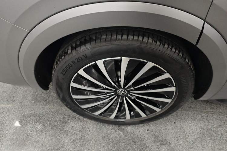 Used Volkswagen Viloran 2020 380TSI Flagship Edition Right Rear Wheel Hub