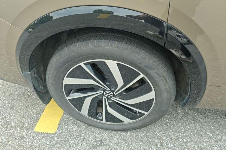 Used Volkswagen Viloran 2020 330TSI Luxury Edition Right Rear Wheel Hub