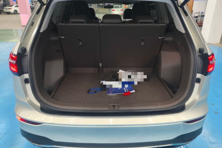 Used Volkswagen Viloran 2020 330TSI Luxury Edition Trunk