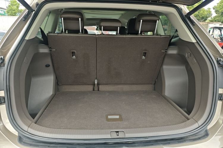 Used Volkswagen Viloran 2020 330TSI Luxury Edition Trunk
