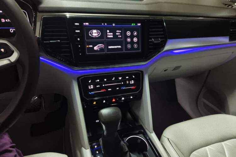 Used Volkswagen Viloran 2020 380TSI Flagship Edition Audio And AC Panel