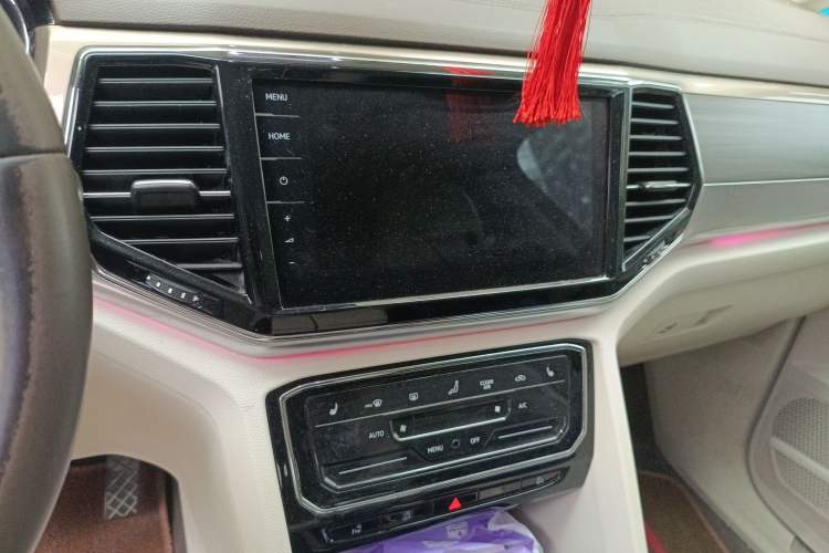 Used Volkswagen Viloran 2020 380TSI Prestige Edition Audio And AC Panel