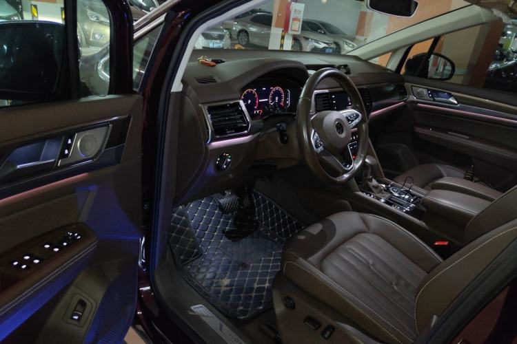 Used Volkswagen Viloran 2020 330TSI Luxury Edition Driver Seat