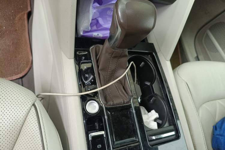 Used Volkswagen Viloran 2020 380TSI Prestige Edition Gear Lever