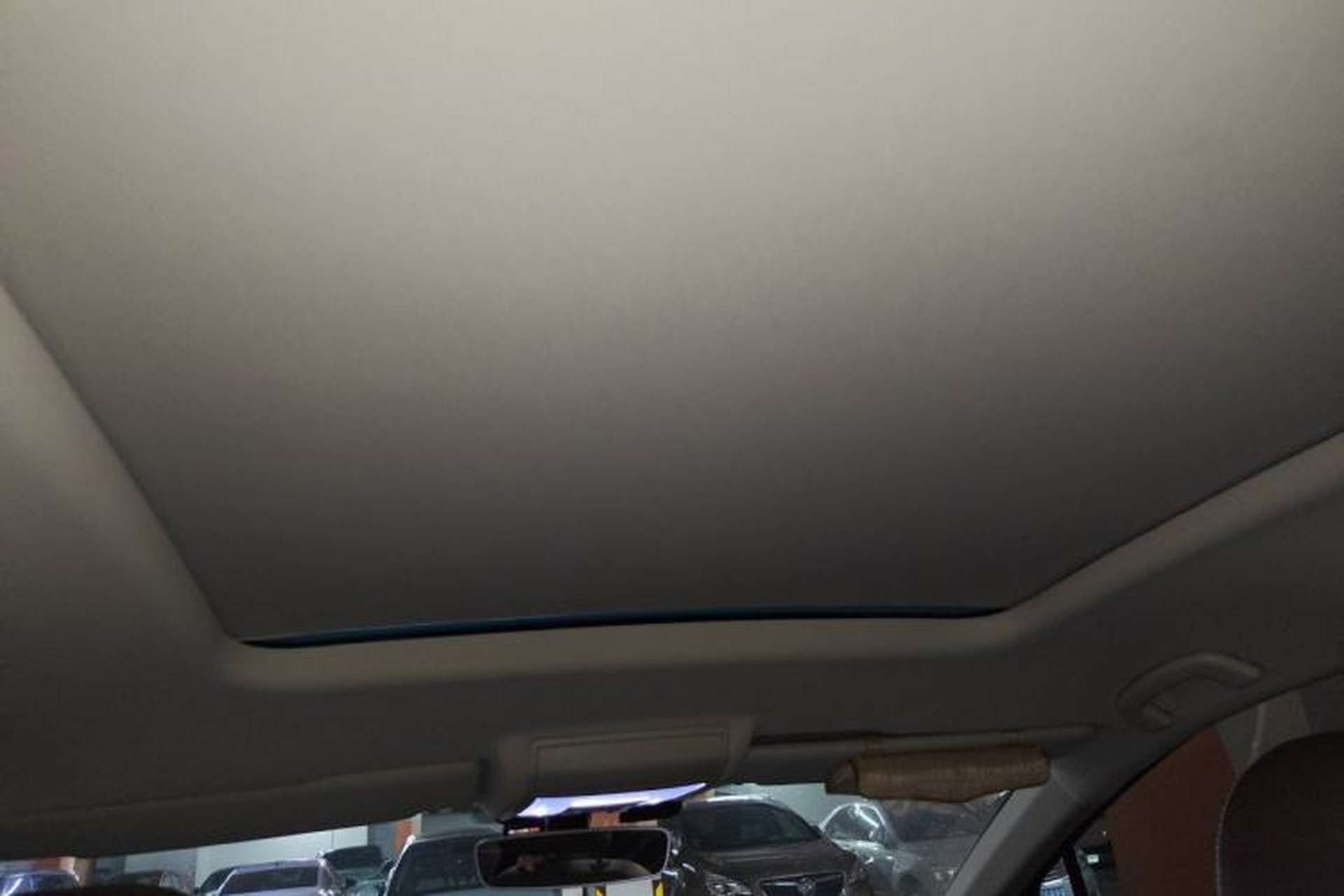 Used Volkswagen Viloran 2020 330TSI Luxury Edition Headliner