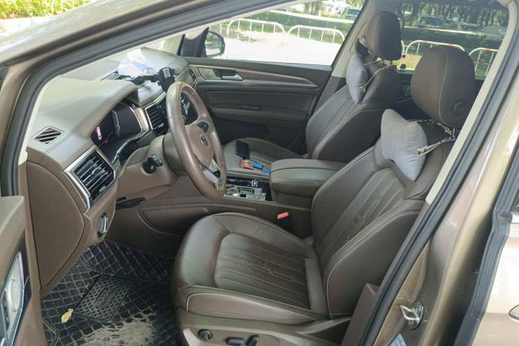 Used Volkswagen Viloran 2020 330TSI Luxury Edition Left Front Seat