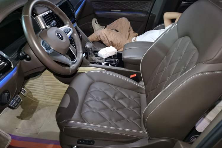 Used Volkswagen Viloran 2020 380TSI Prestige Edition Left Front Seat