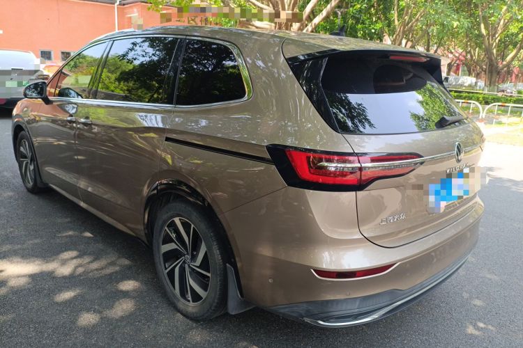 Used Volkswagen Viloran 2020 330TSI Luxury Edition Rear Left 45 Deg