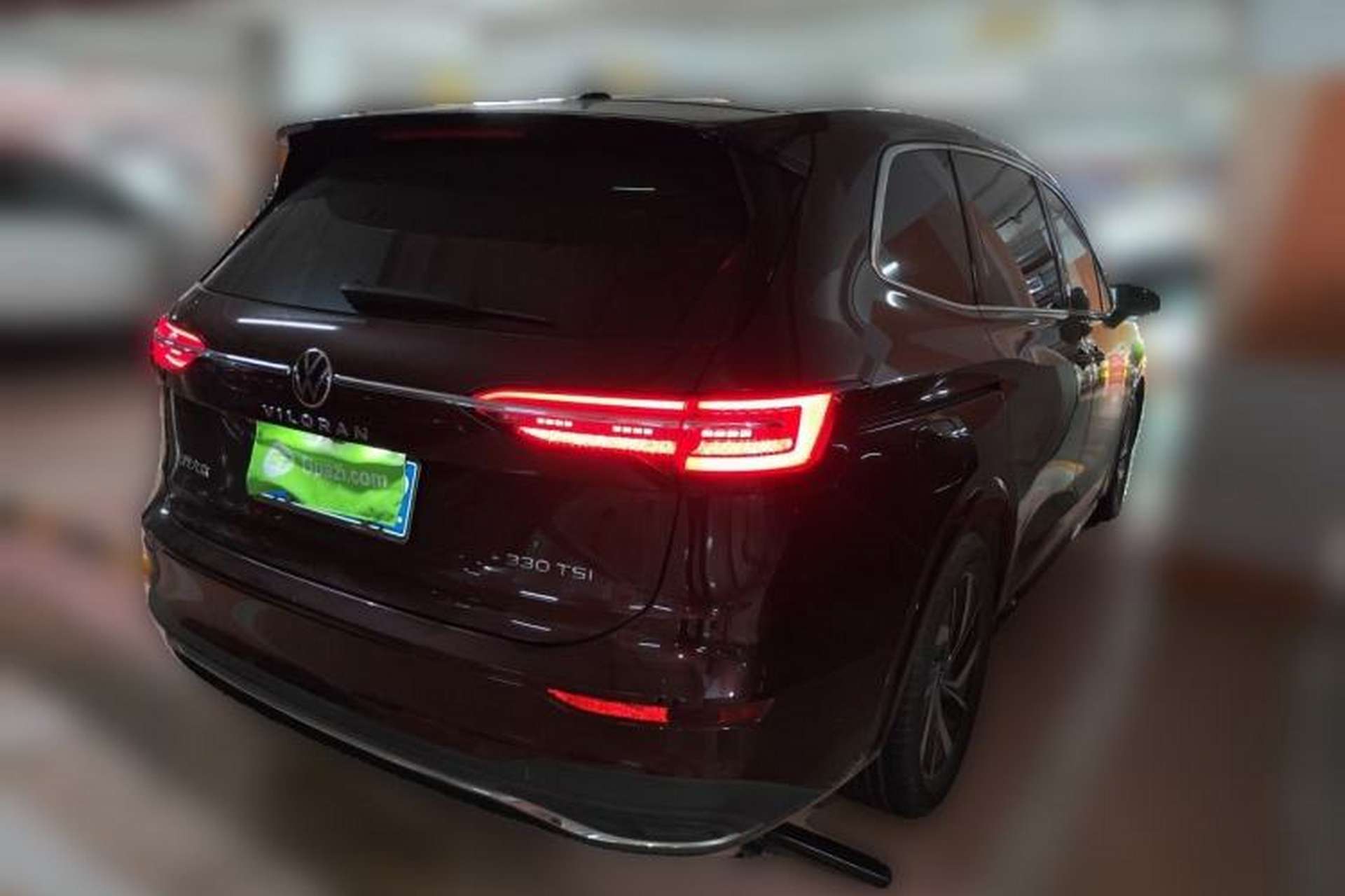 Used Volkswagen Viloran 2020 330TSI Luxury Edition Rear Right 45 Deg